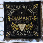 Lot 45: Vereinsfahne R-V. Diamant, Essen, DRV, gegr. 1930, sehr schön, Top Zustand (Fahnenstange fehlt leider)
