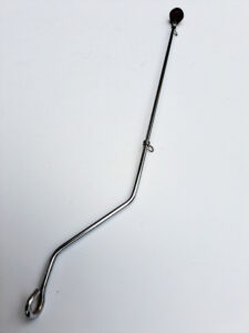 Lot 001: Wimpelhalter, 36 cm mit Bakelitkugel, 1930er bis 1950er Jahre - Aufrufpreis 20,- €