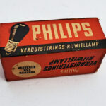 Lot 066: Verdüsterungs- Glühlampe im Karton, 2. Weltkrieg, Philips - Aufrufpreis: 20,- €
